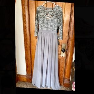 Lulus size XL Grey Lace backless dress with tie. NWT